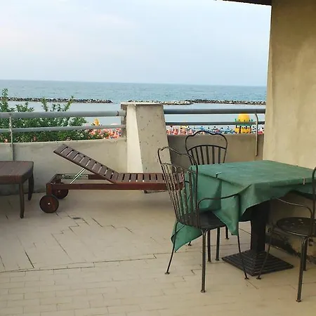 Le Terrazze Sul Mare Апарт-отель 3*